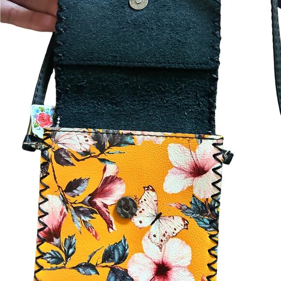 Butterfly leather pouch crossbody - Picture 3 of 7